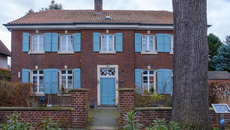 Dorfschule Urdenbach; Foto: Uwe Schaffmeister