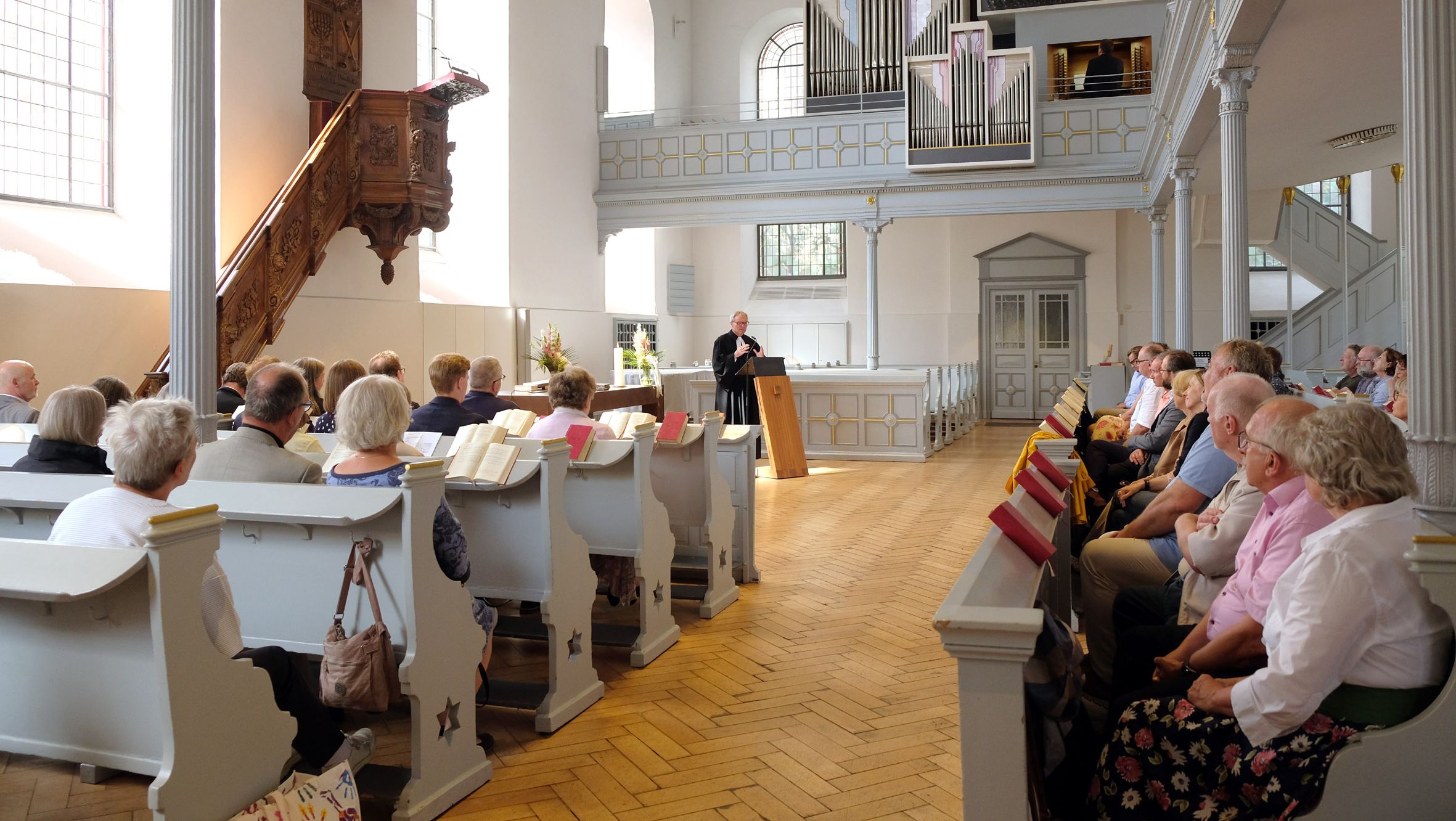 Evangelischer Gottesdienst in der Neanderkirche; Foto: Sergej Lepke