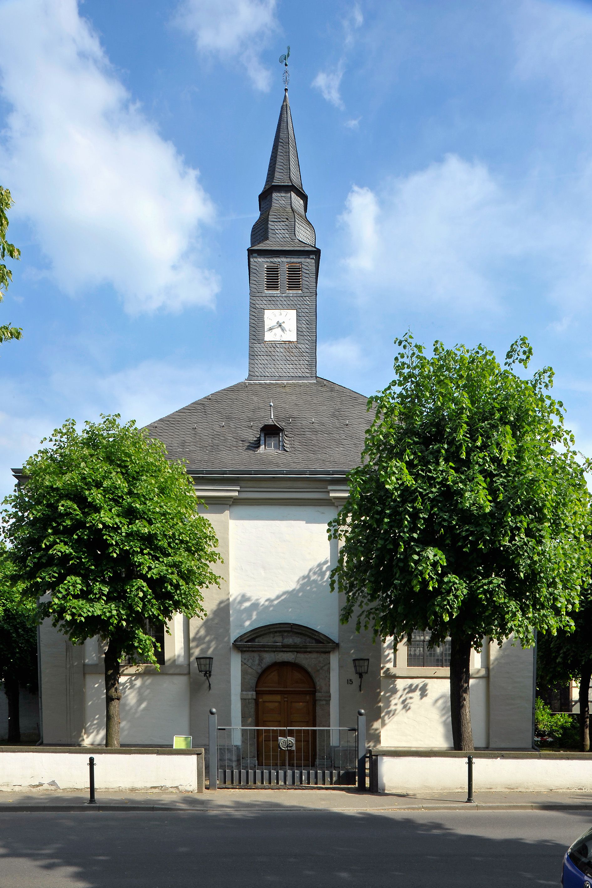 Evangelische Kirche Urdenbach; Foto: Thomas Götz