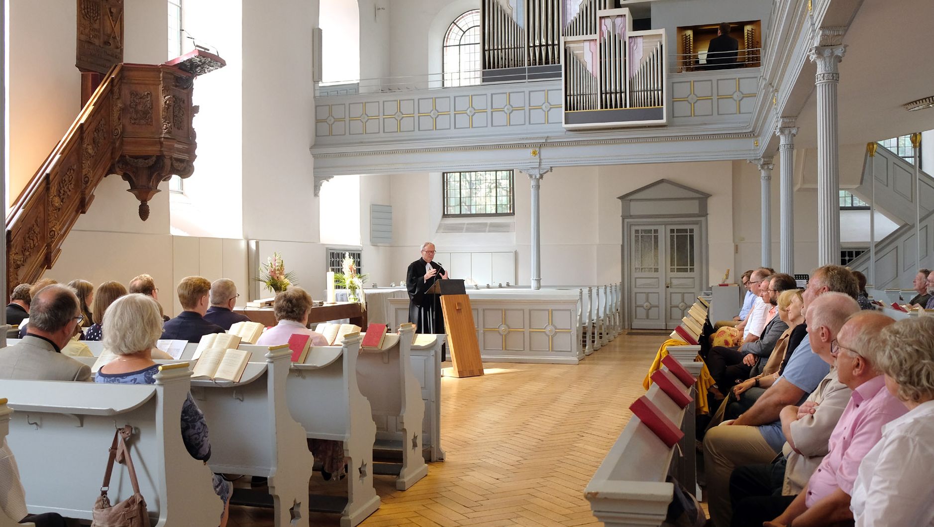 Gottesdienst in der Neanderkirche, Foto: Sergej Lepke
