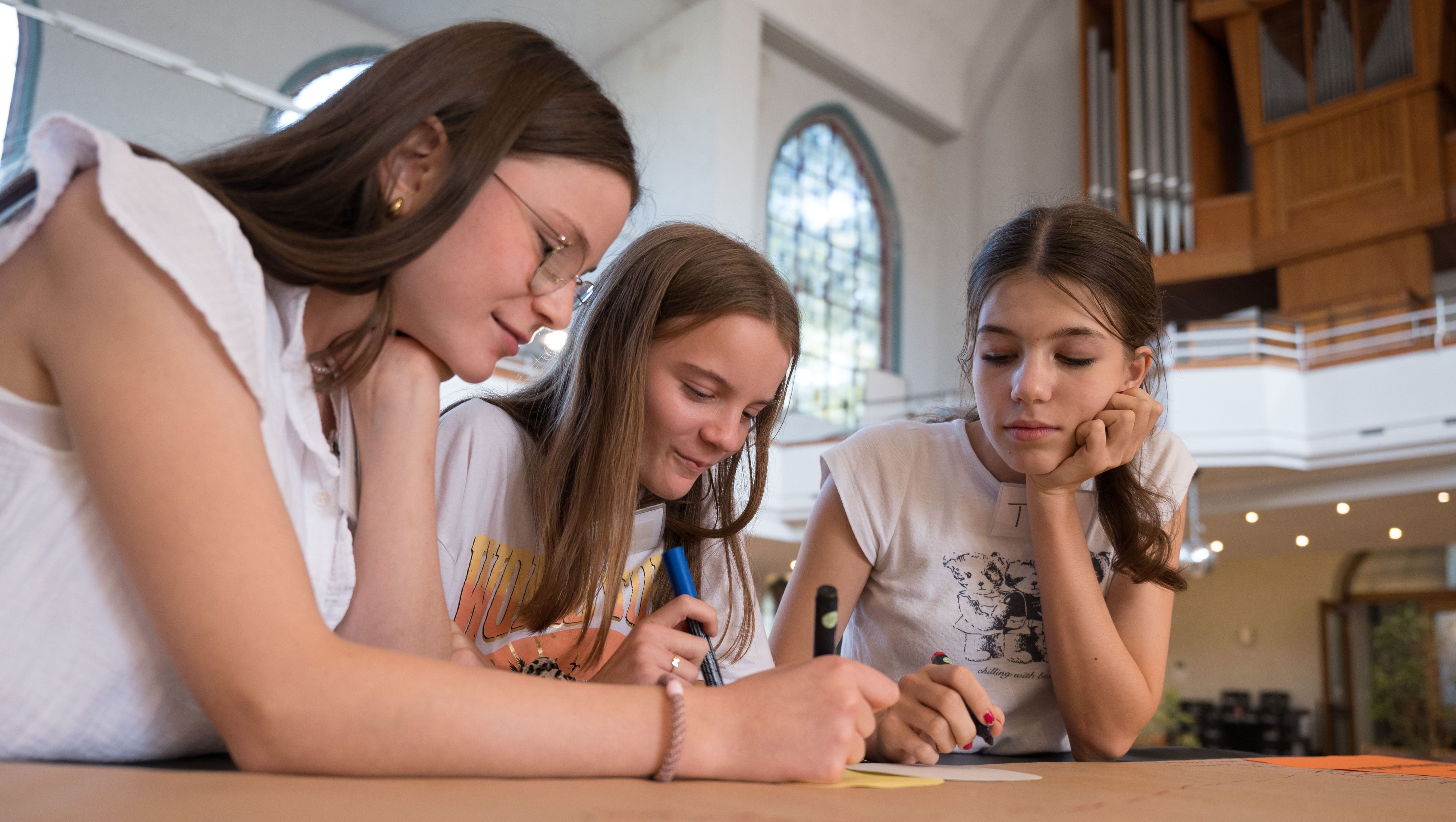 Konfirmation in der Evangelischen Kirche Düsseldorf; Foto: Lars Schütt
